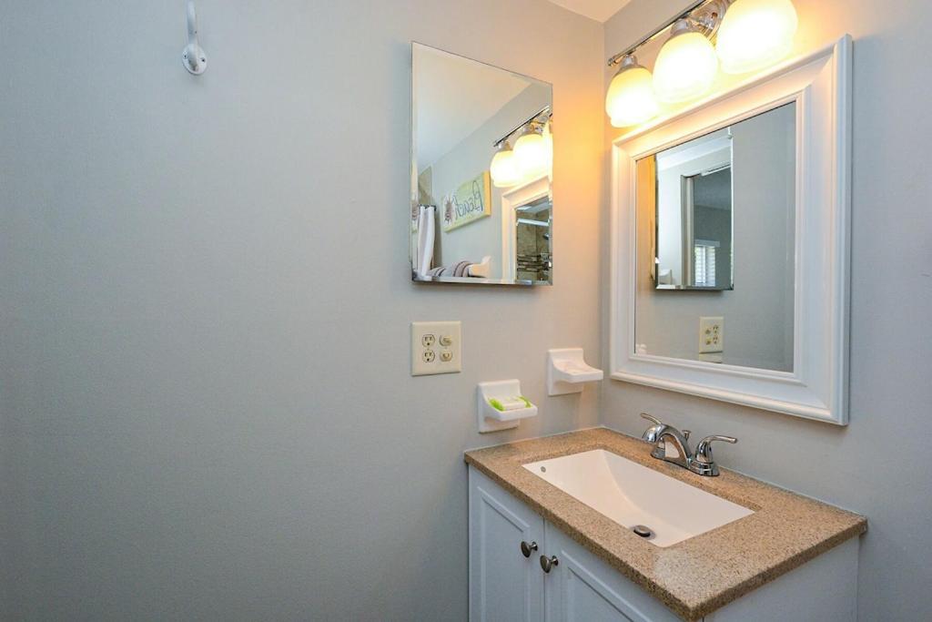 Canal 309 - Right In Siesta Key Village! Extérieur photo