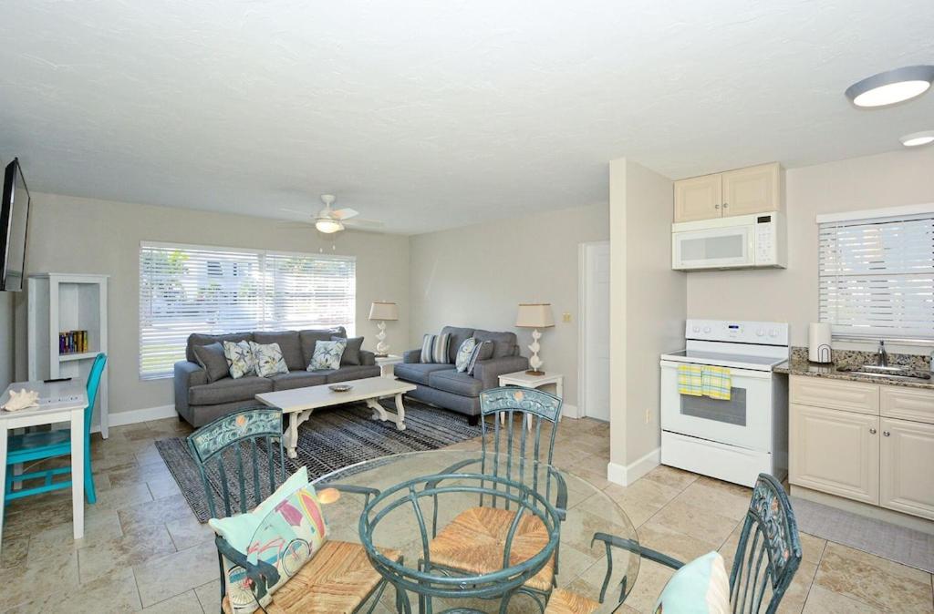 Canal 309 - Right In Siesta Key Village! Extérieur photo