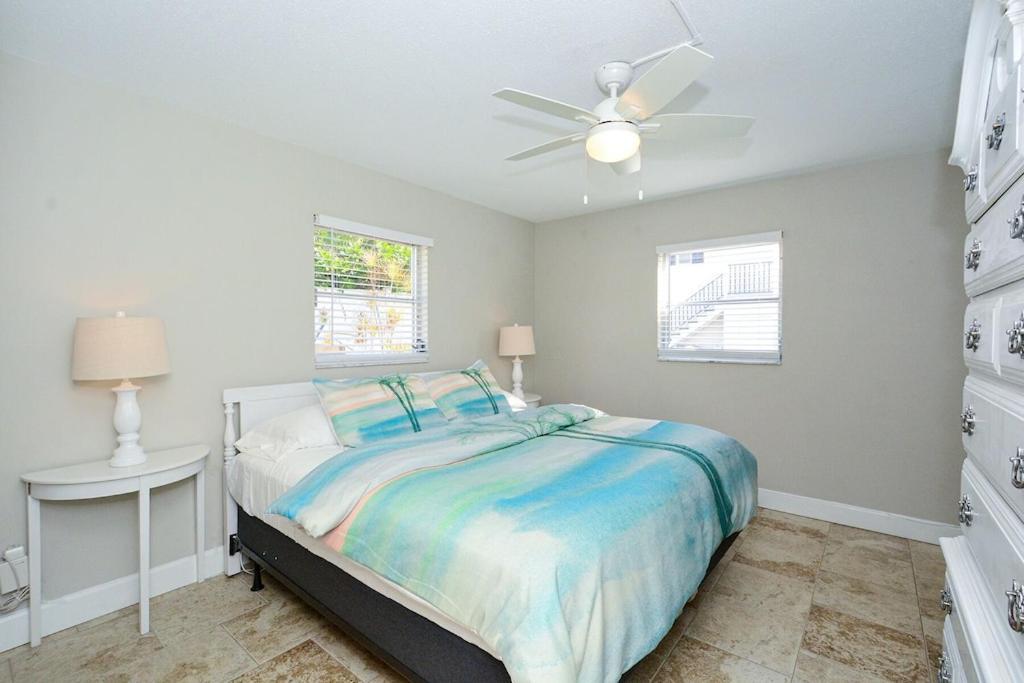 Canal 309 - Right In Siesta Key Village! Extérieur photo