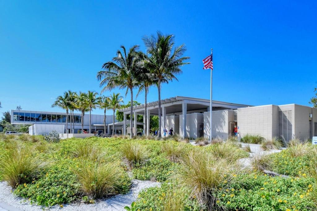 Canal 309 - Right In Siesta Key Village! Extérieur photo