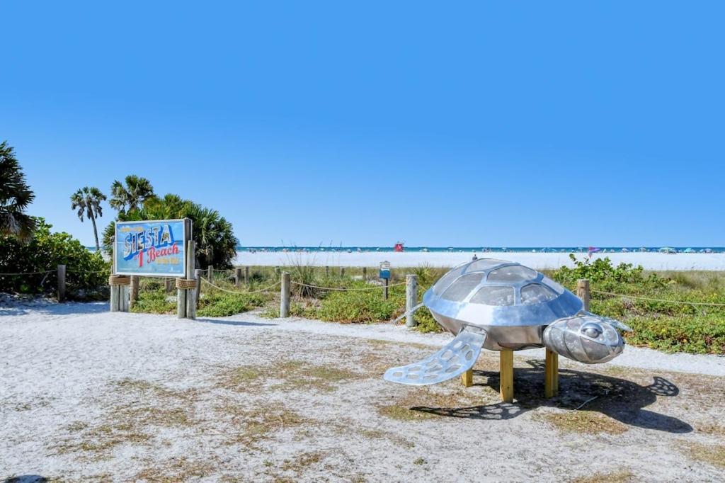 Canal 309 - Right In Siesta Key Village! Extérieur photo