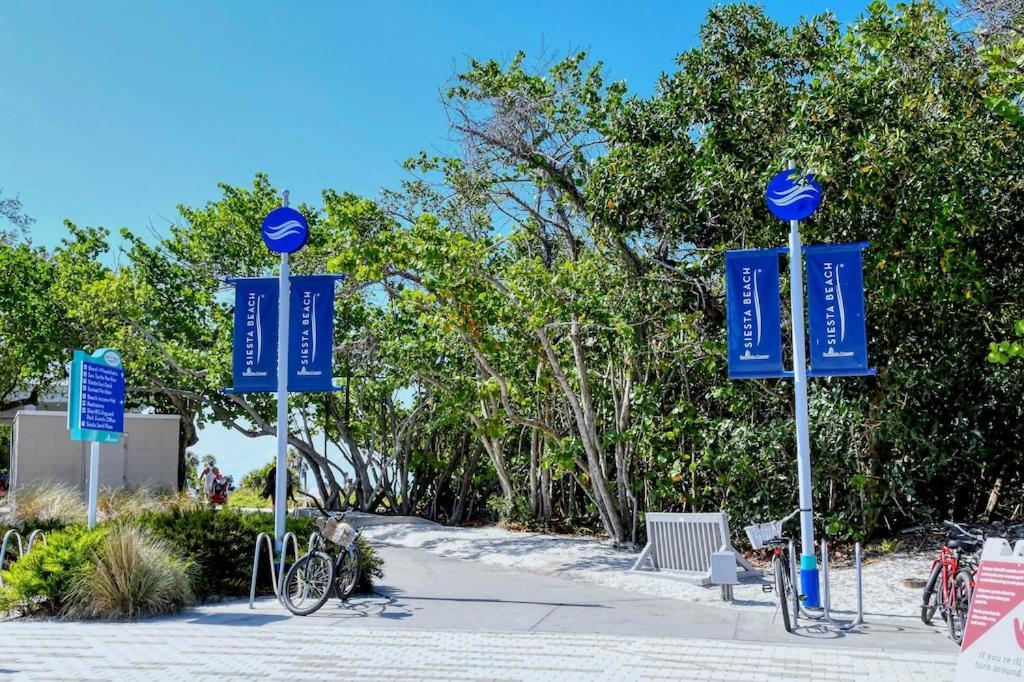 Canal 309 - Right In Siesta Key Village! Extérieur photo