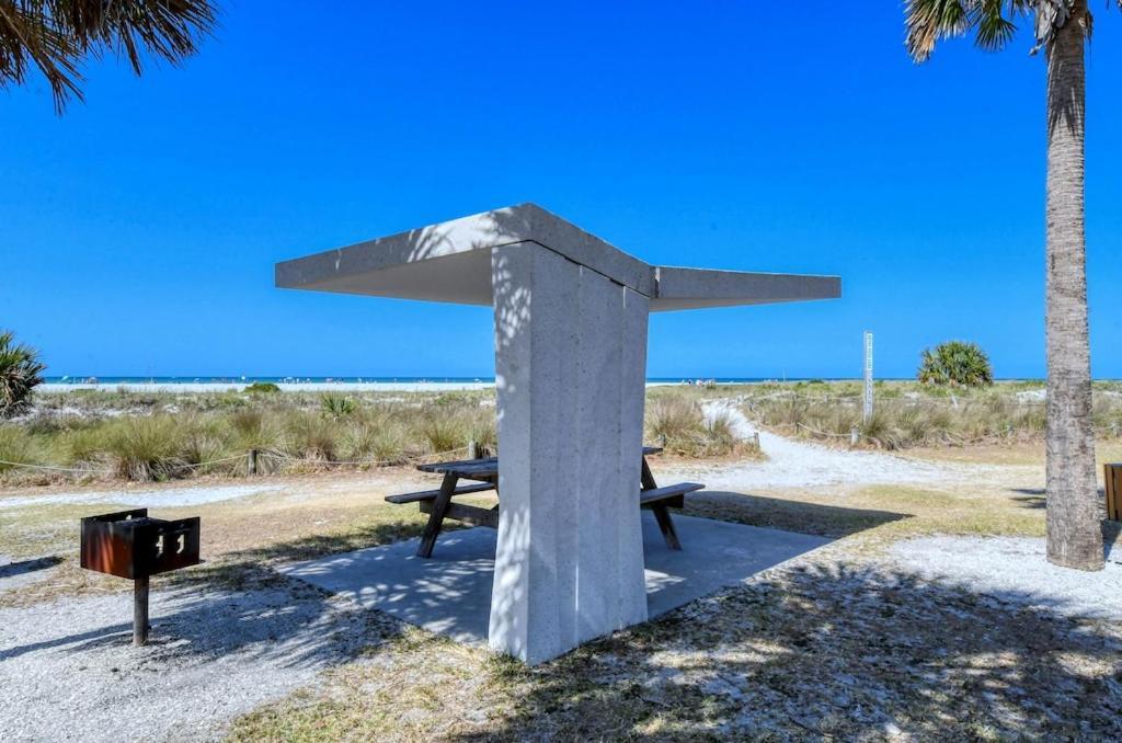 Canal 309 - Right In Siesta Key Village! Extérieur photo
